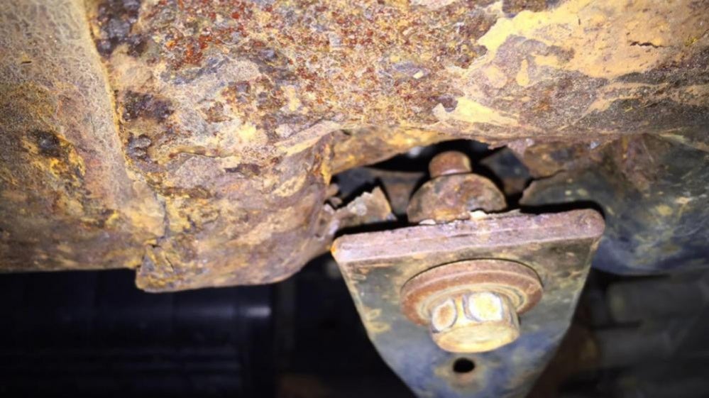 Fuel tank skid plate rusted out | Jeep Wrangler Forum