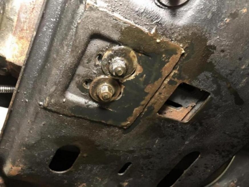 Leak under transmission skid plate...where is it coming from?? | Jeep  Wrangler Forum