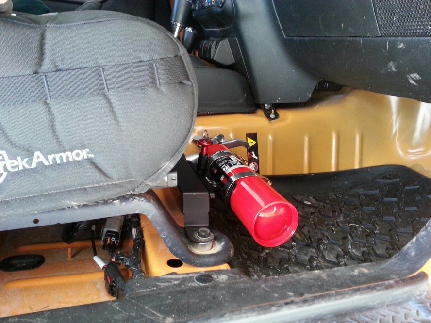 Product review; Drake fire extinguisher holder and front seat mount | Jeep  Wrangler Forum