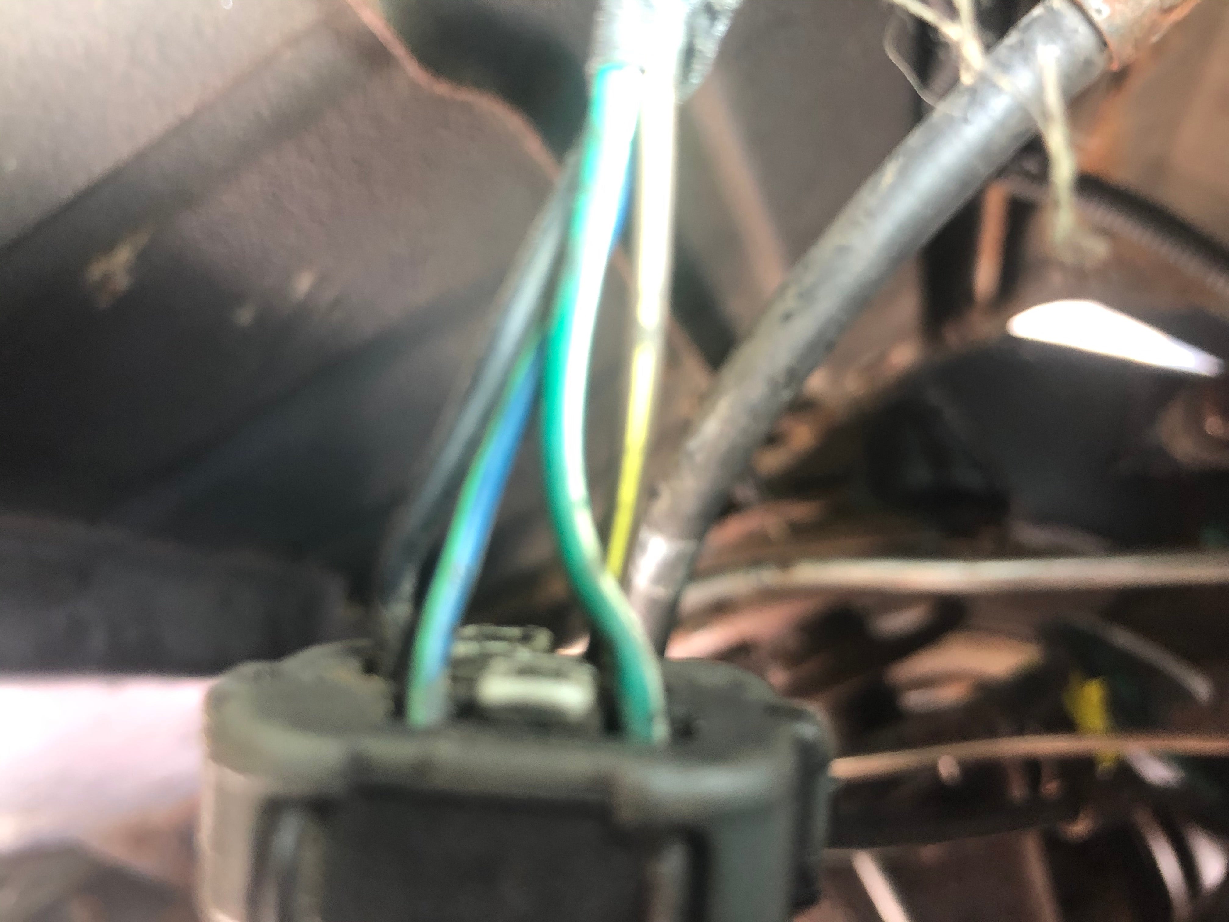 98 TJ fuel pump wiring connector | Jeep Wrangler Forum