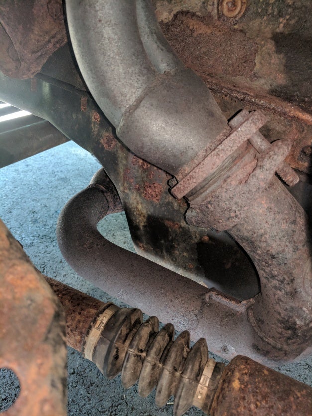 Exhaust leaking from rusted out flange | Jeep Wrangler Forum
