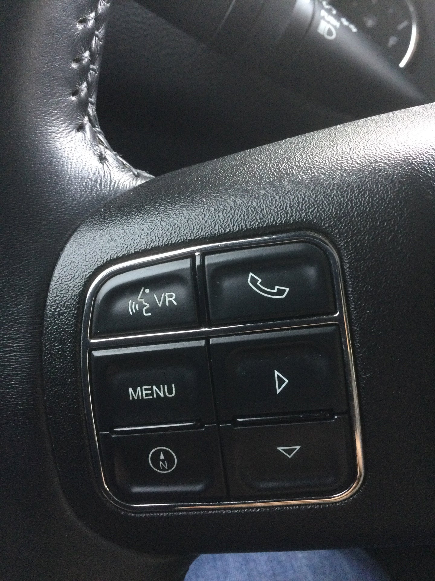 2013 wrangler steering wheel phone controls | Jeep Wrangler Forum